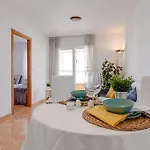 La Residencia De Lia - 200 M From The Apartment *