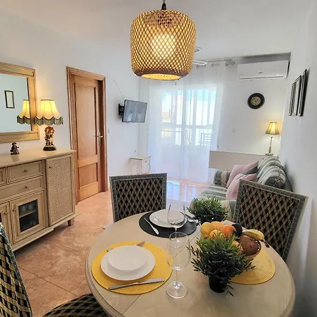 La Residencia De Lia - 200 M From The Торевьиа