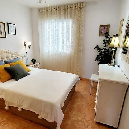 La Residencia De Lia - 200 M From The דירה טורבייחה