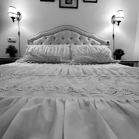 La Residencia De Lia - 200 M From The *