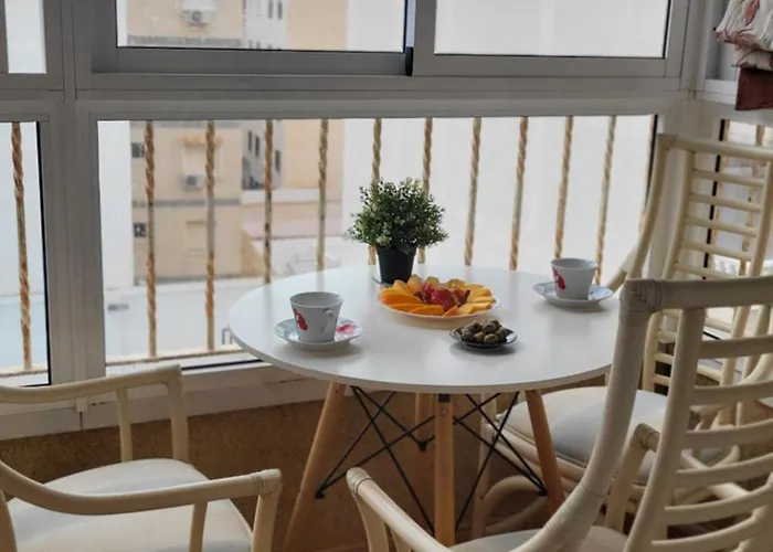 Апартаменты La Residencia De Lia - 200 M From The Торевьиа